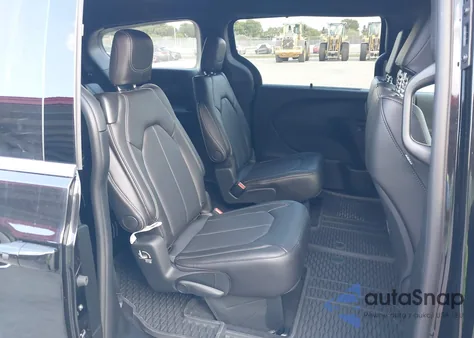 2026 Chrysler Voyager Lx из США, поврежденный, VIN 2C4RC1CG9TR195667